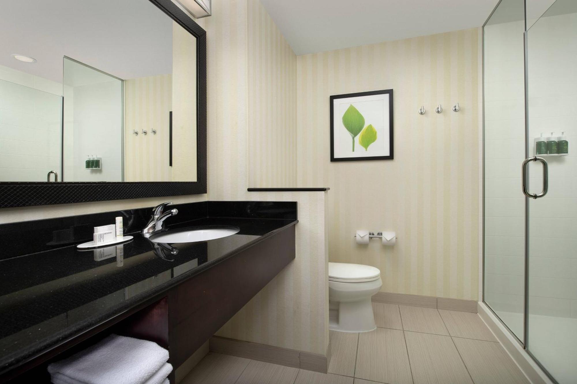 Fairfield Inn & Suites Baltimore BWI Airport Линтикъм Екстериор снимка