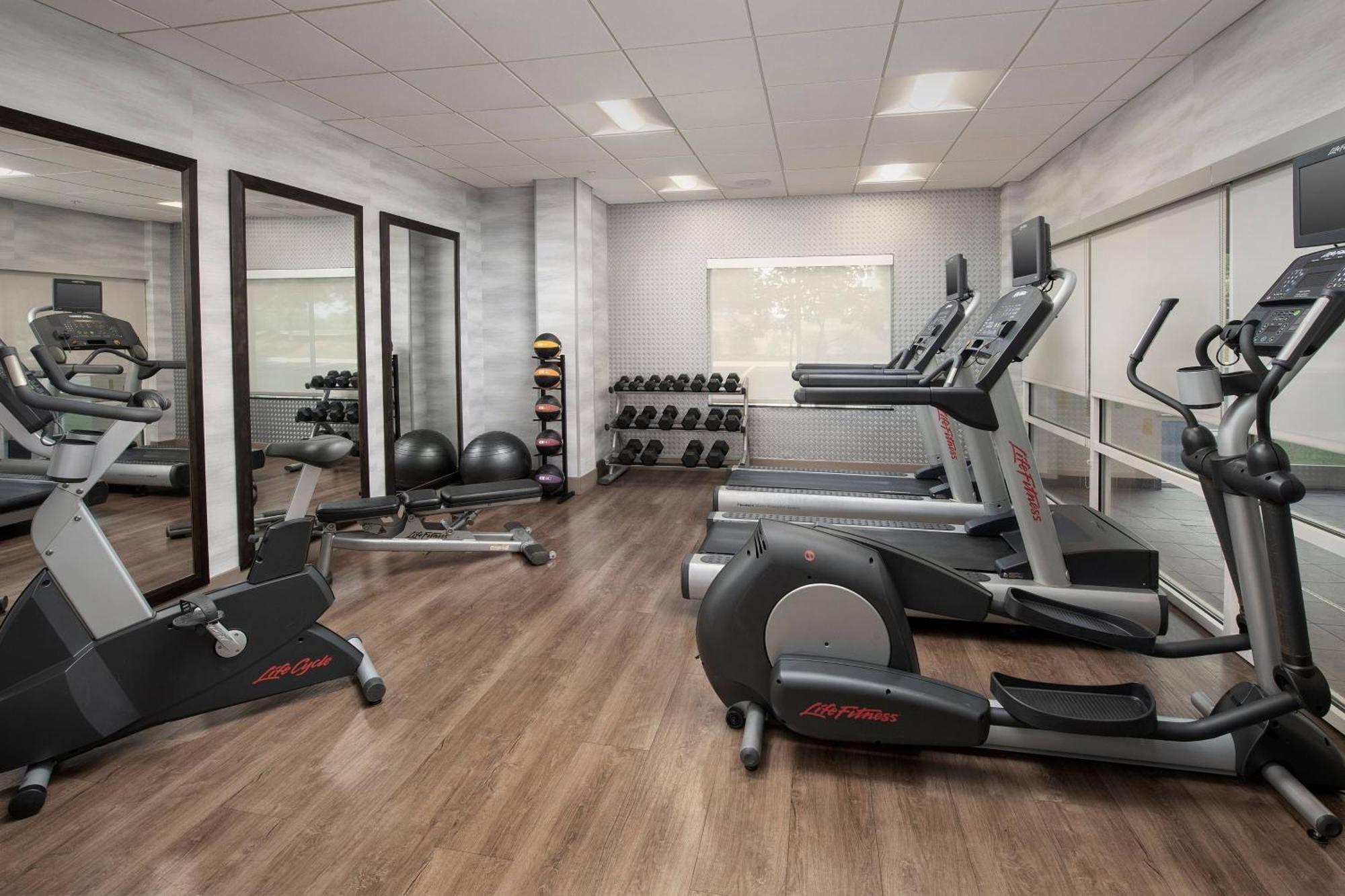 Fairfield Inn & Suites Baltimore BWI Airport Линтикъм Екстериор снимка