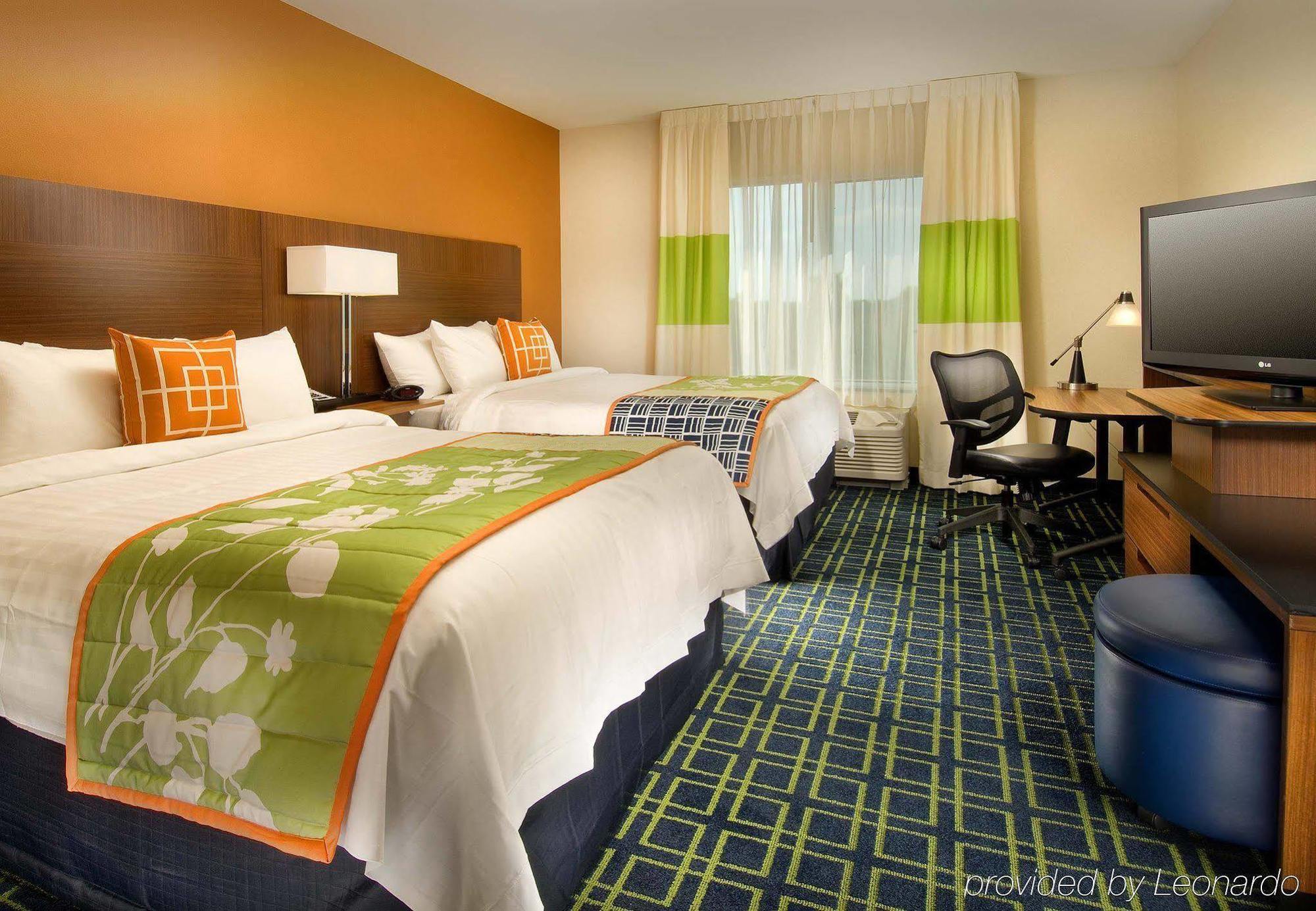 Fairfield Inn & Suites Baltimore BWI Airport Линтикъм Стая снимка